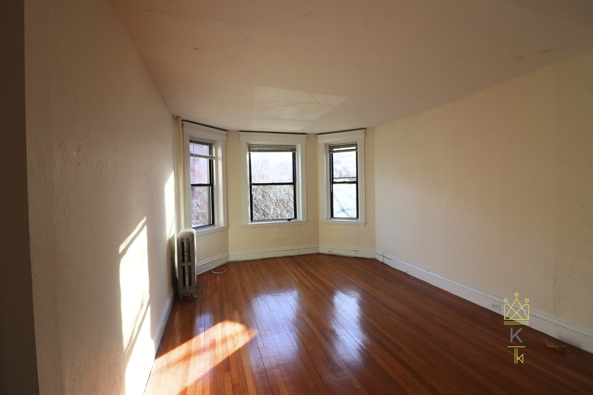 1959 Commonwealth Ave, Brighton