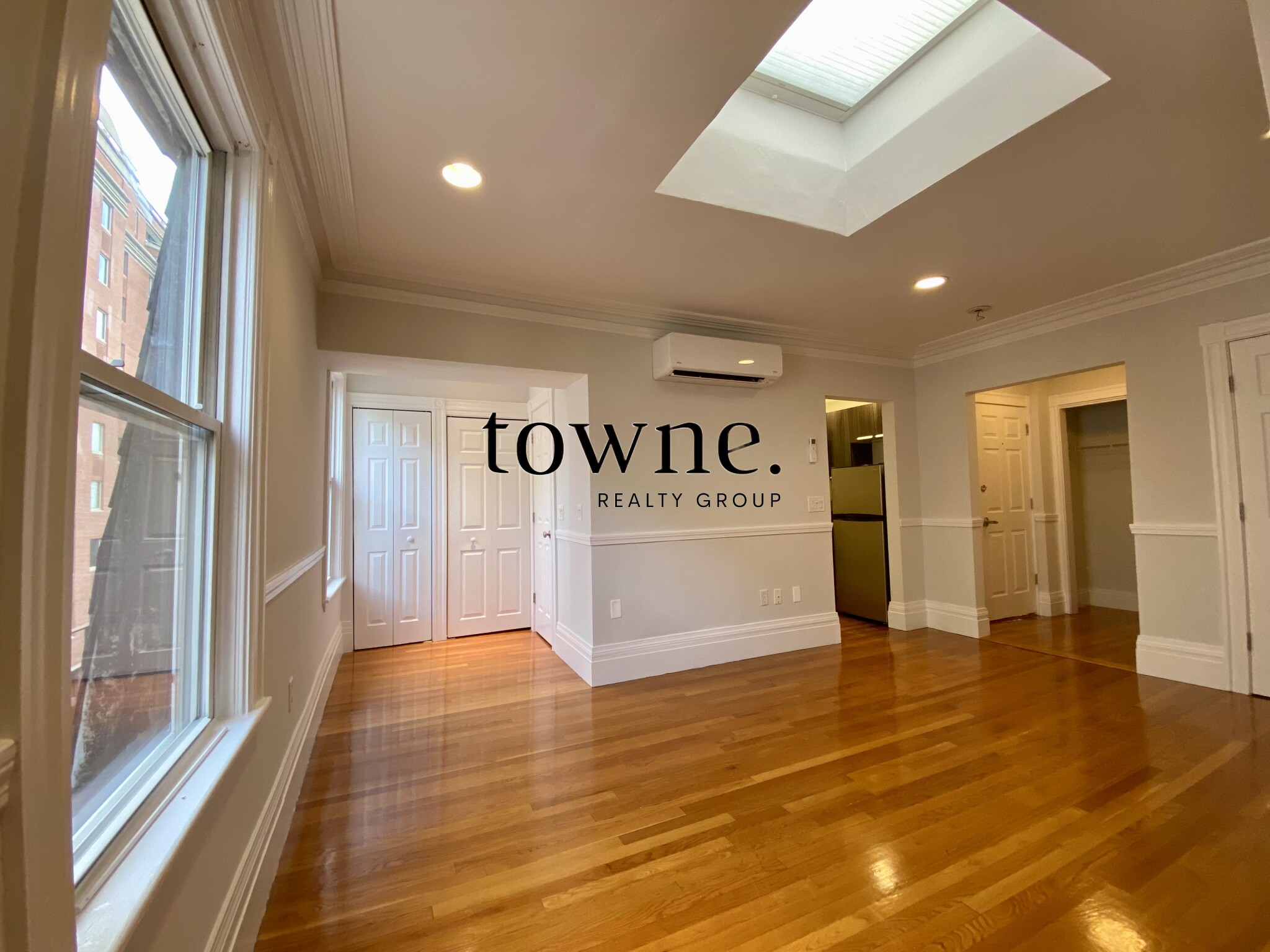 254 Newbury St, Back Bay