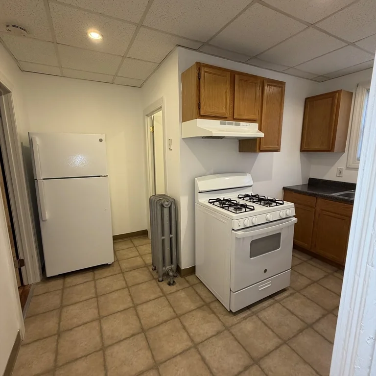 58 Prospect St, Fall River