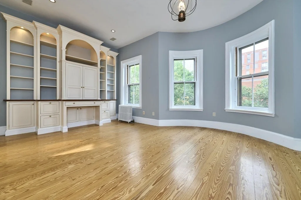 34 Yarmouth St, South End