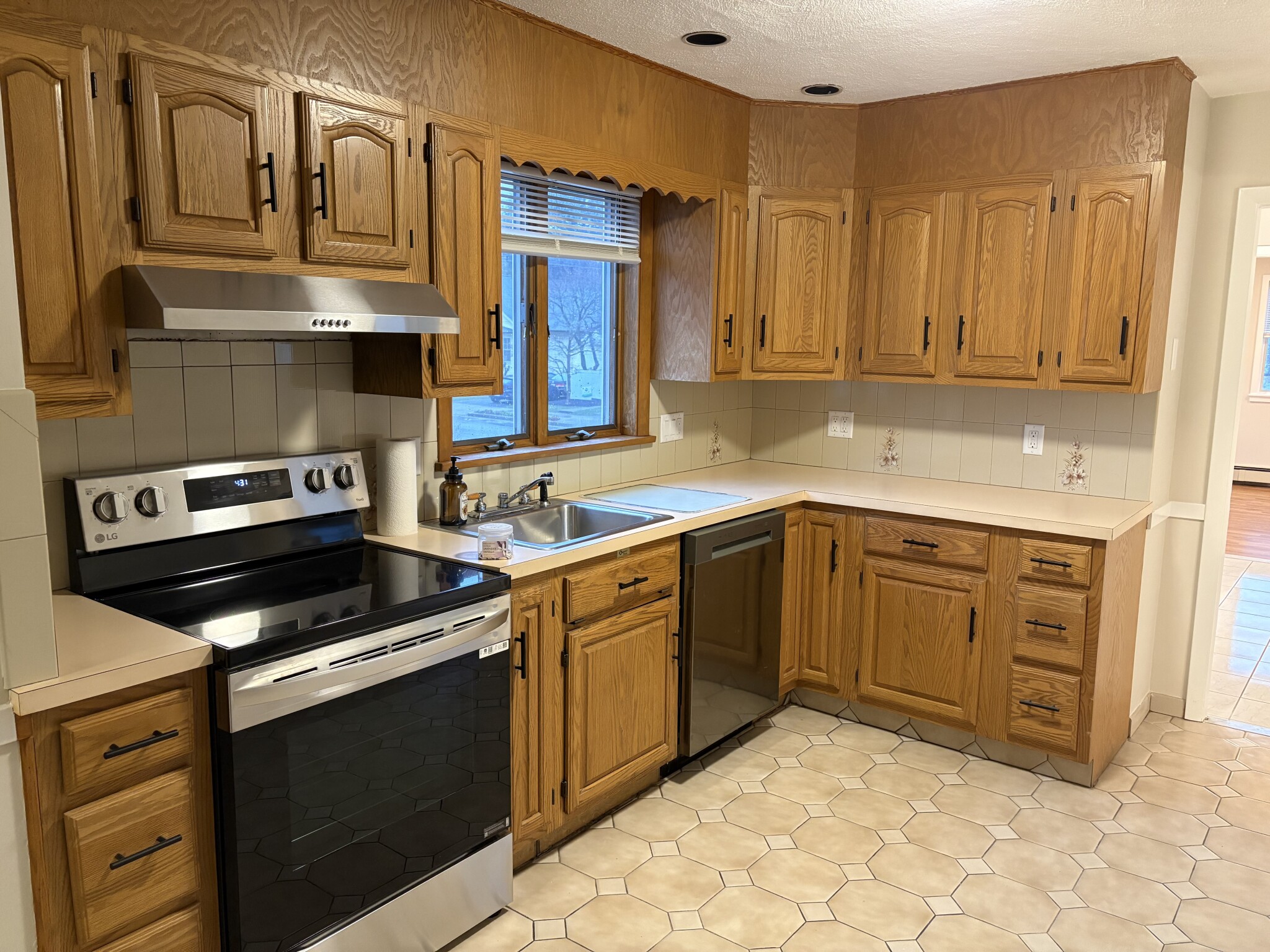 274 Derby St, West Newton