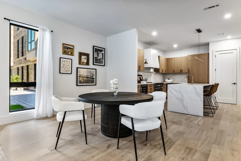 1114 Beacon St, Newton Center