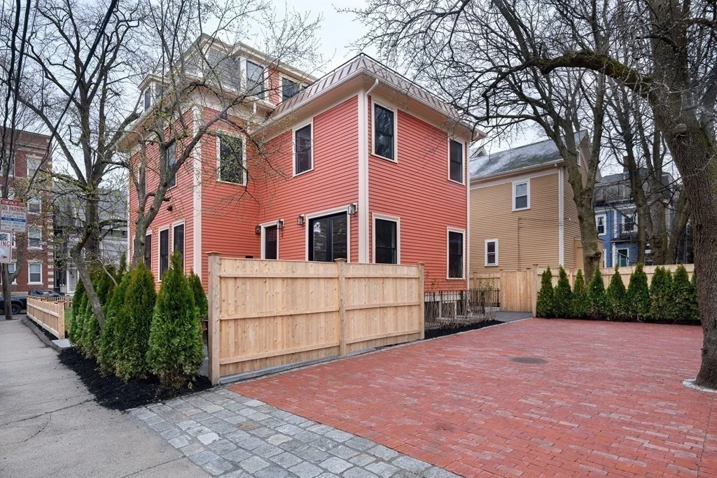 23 Irving St, Mid-Cambridge