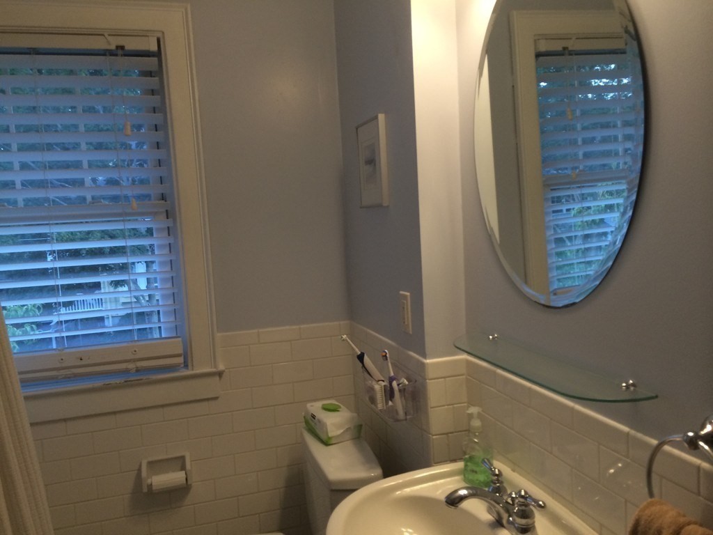 4 Harvard Rd, Belmont