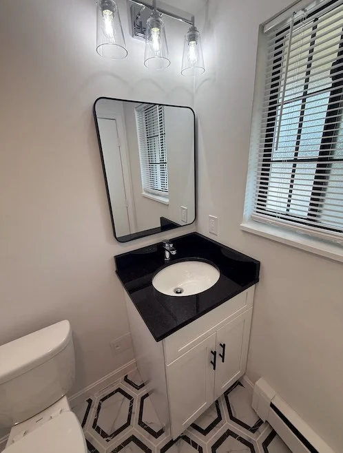 10 Colonial Dr, Andover