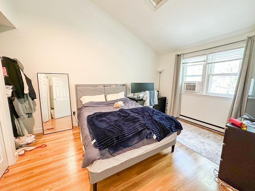 135 Bolton St, South Boston