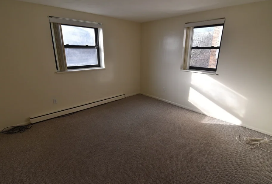 70 Jamaicaway, Jamaica Plain