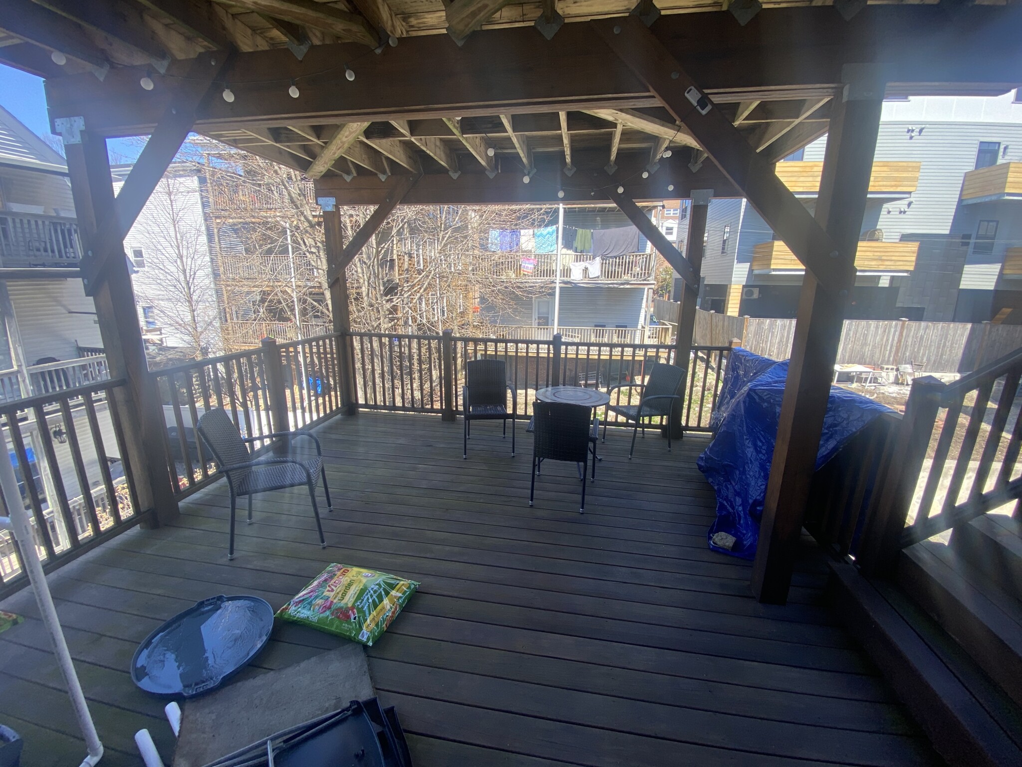 11 Aberdeen Rd, Powder House Square