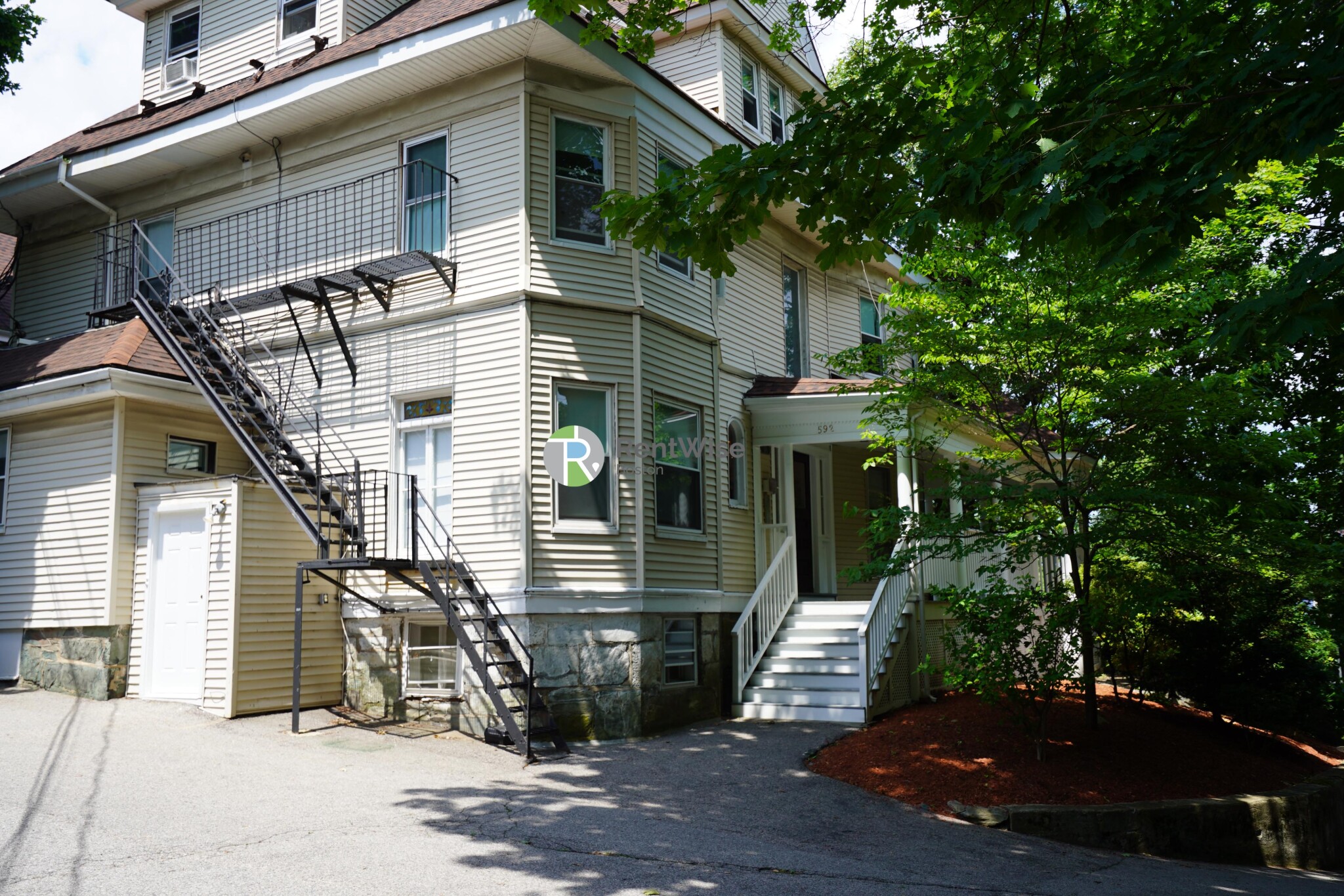 592 Cambridge St, Brighton