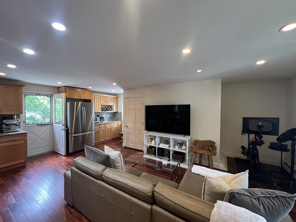 37-39 Spruce St, Winchester