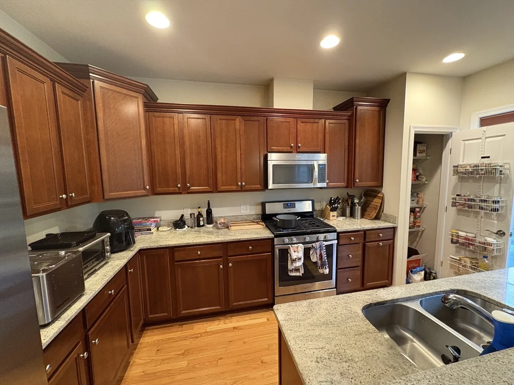 33 Jacob Way, Reading