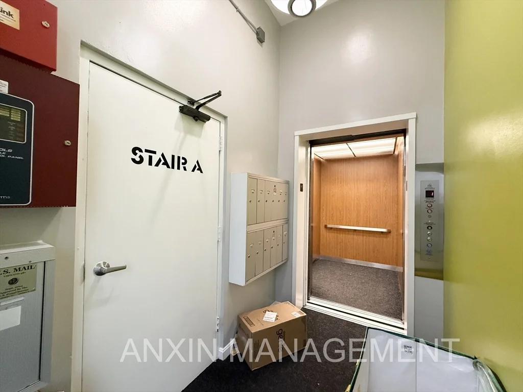 660 Cambridge St, East Cambridge