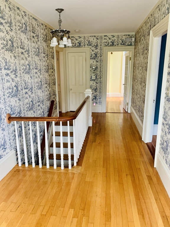 984 Chestnut St, Newton Upper Falls