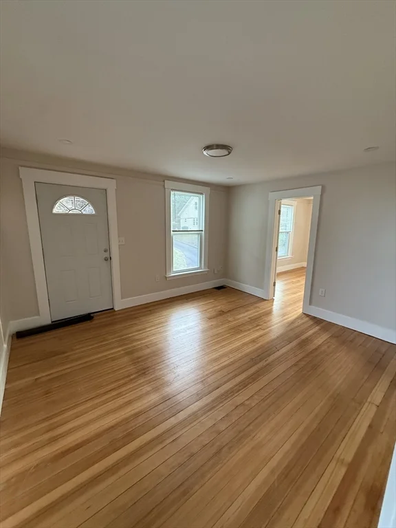 319 Canton Sr, Fitchburg
