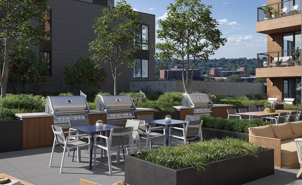 1515 Commonwealth Ave, Brighton