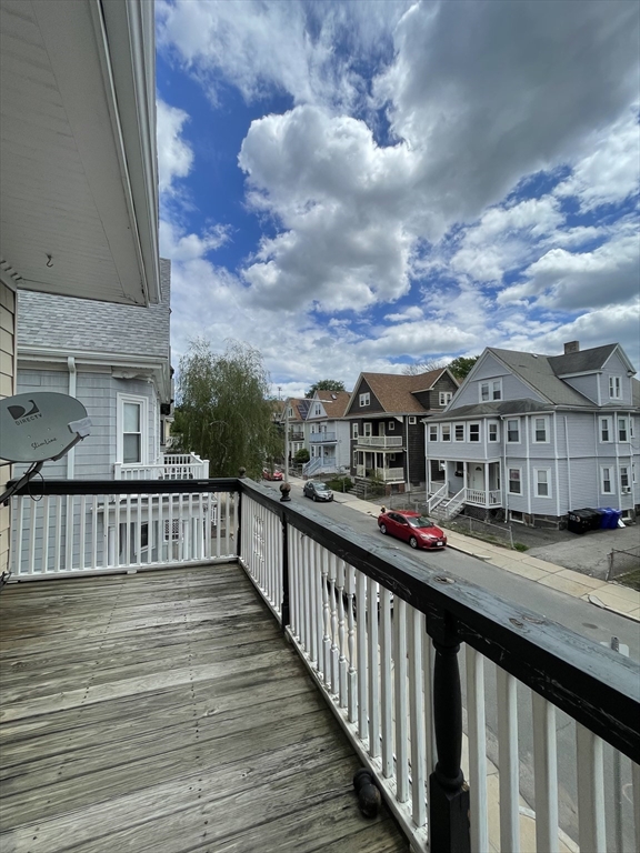 100 Lonsdale, Dorchester