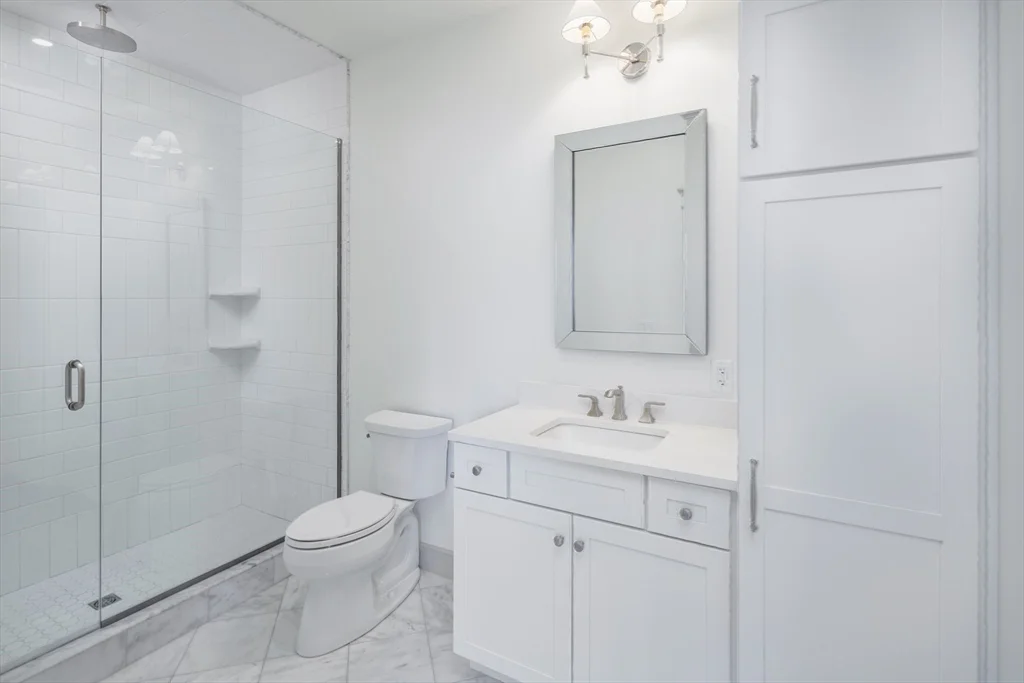 6 Market St, Newburyport