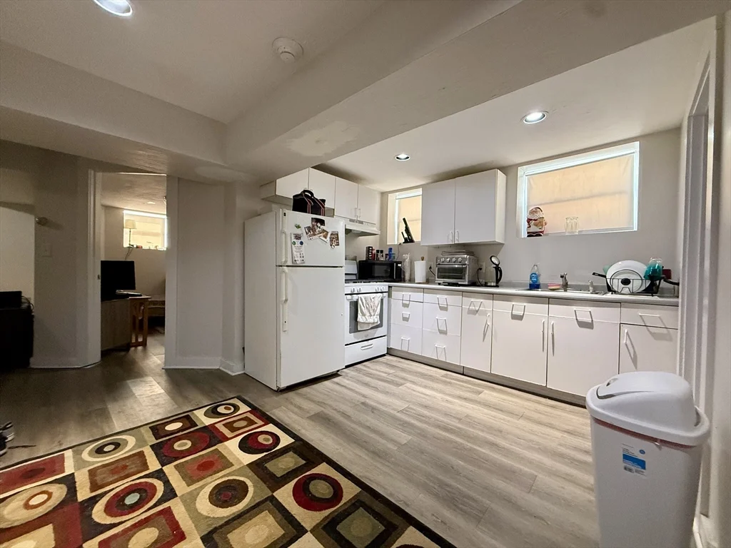 11 John St, Attleboro