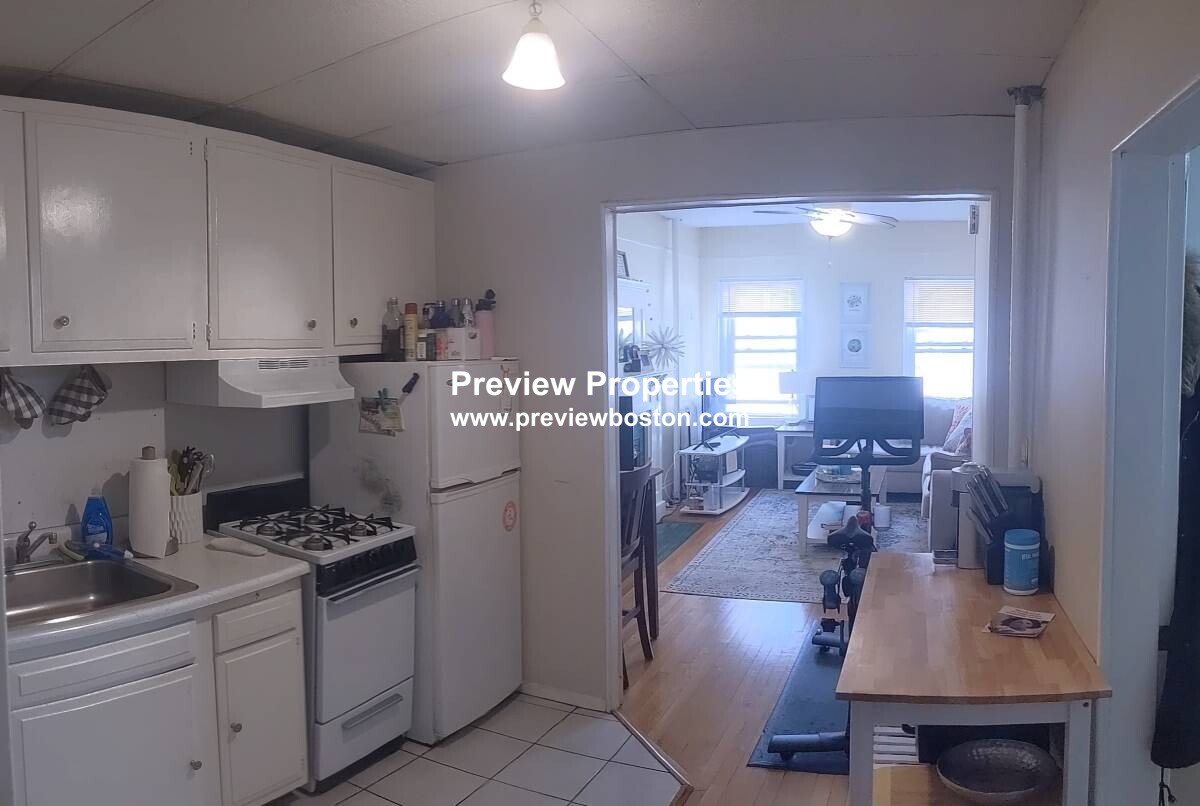 1307 Commonwealth Ave, Allston