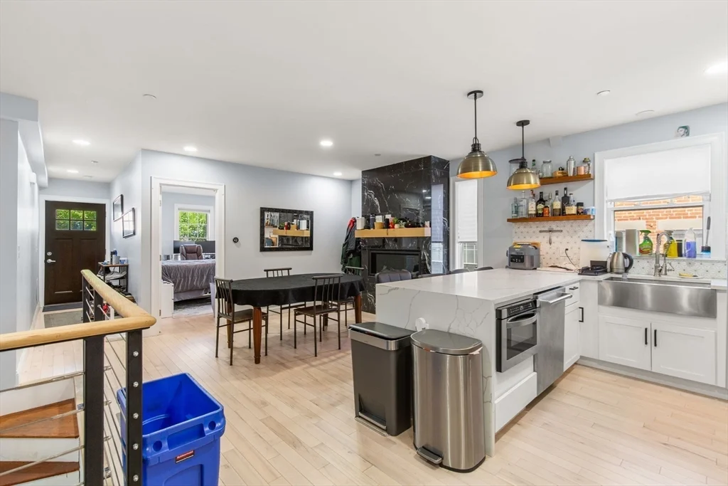 32 Cameron Ave, Teele Square