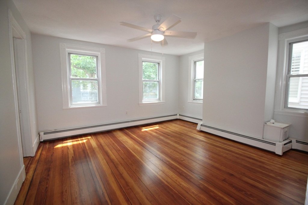 12 Albion Pl, Charlestown