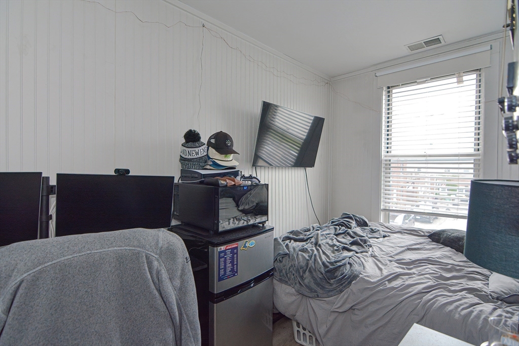 873 E 2nd, South Boston