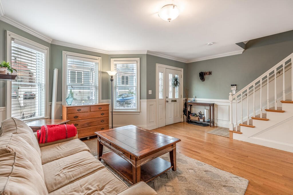 16 Roseclair St, Dorchester