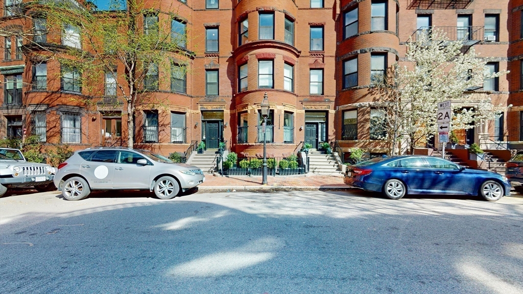 427 Marlborough St, Back Bay