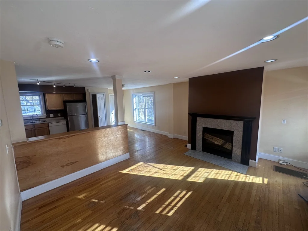 205 Highland St, Roxbury