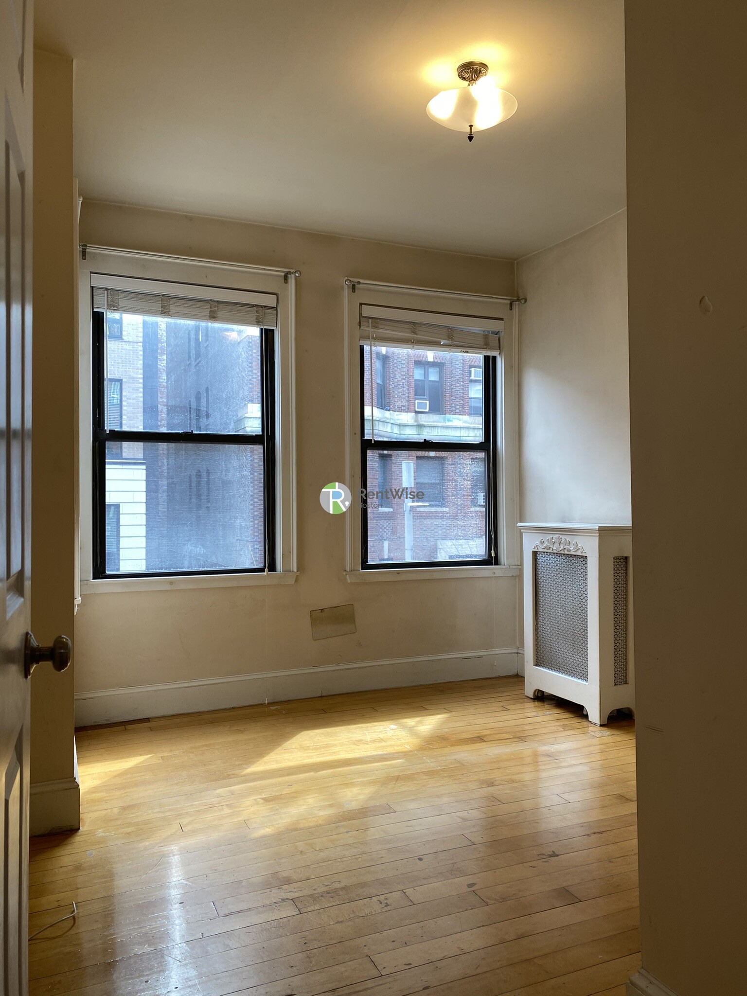 75 Burbank St, Fenway