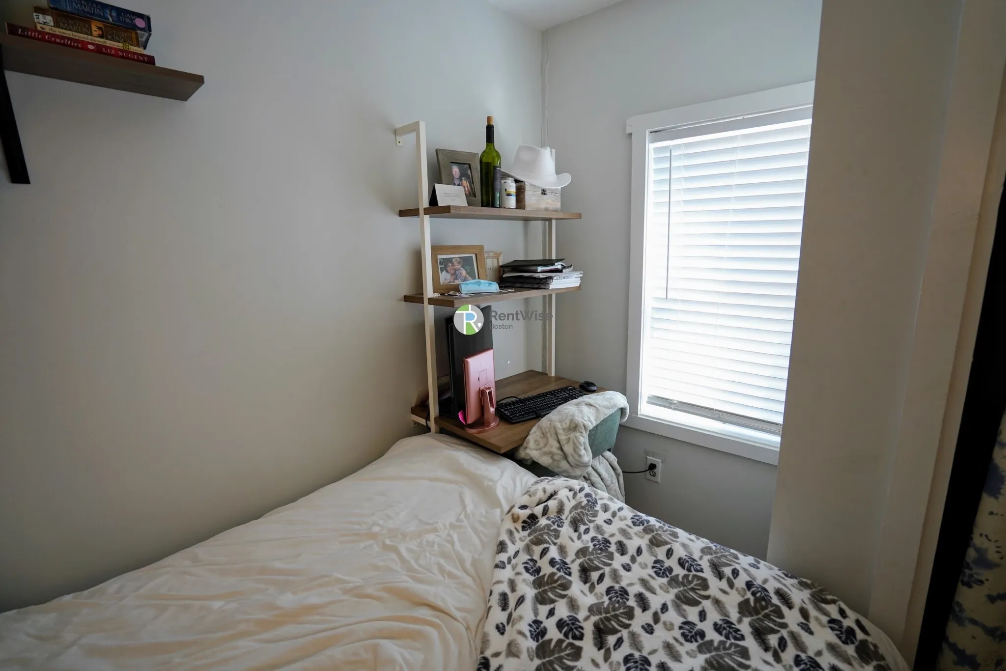 4 Schrepel Pl, South Boston