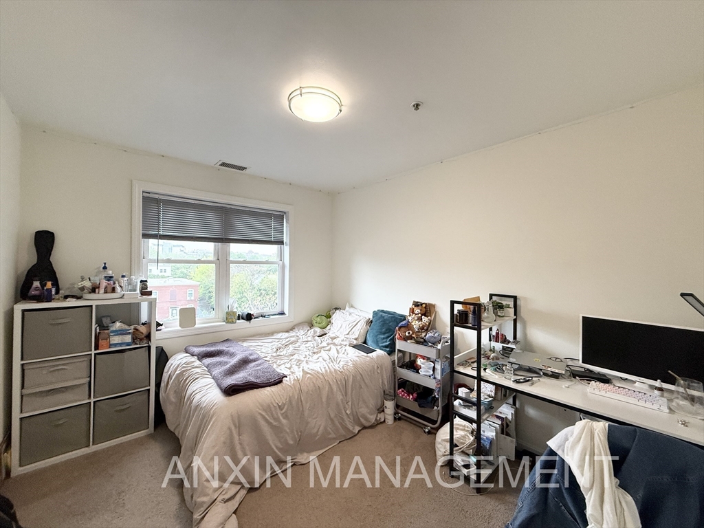 660 Cambridge St, East Cambridge