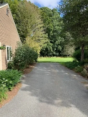 80 Common St, Groton