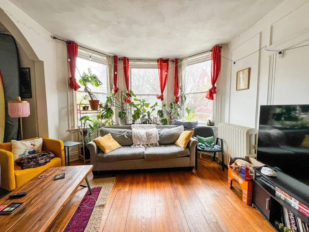 144 Coolidge St, Coolidge Corner