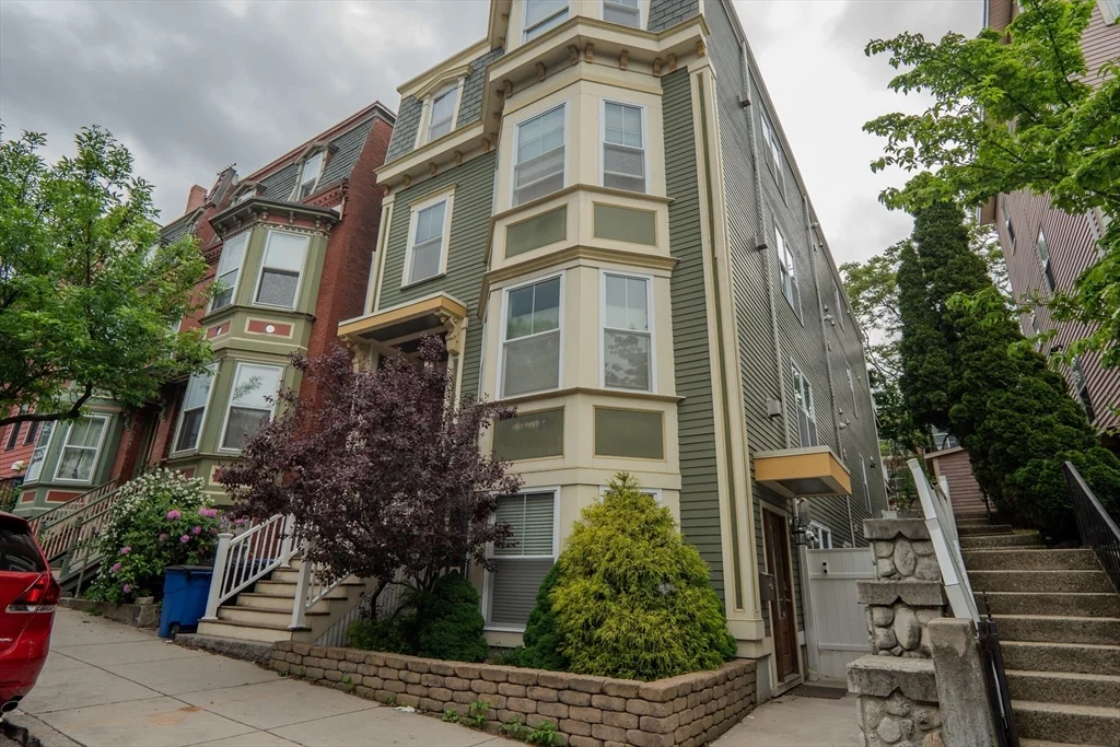59 Putnam St, East Boston