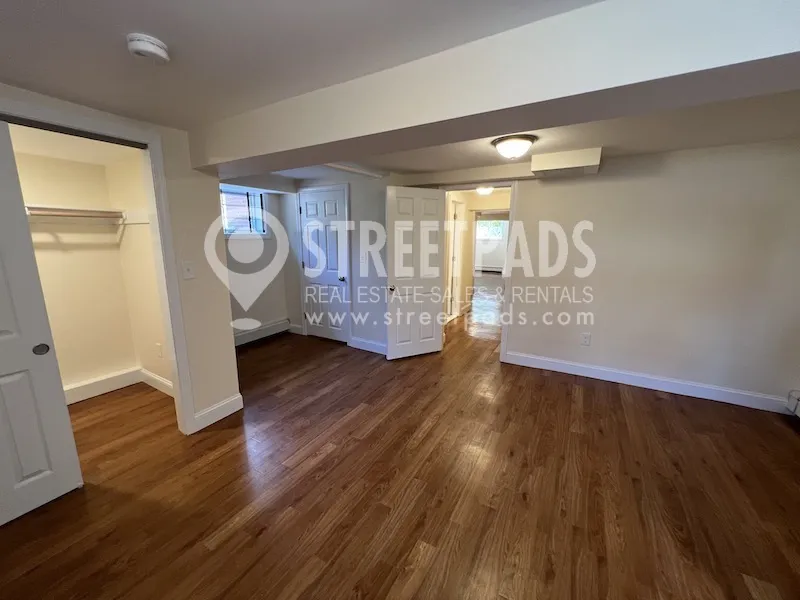 381 Harvard St, Mid-Cambridge