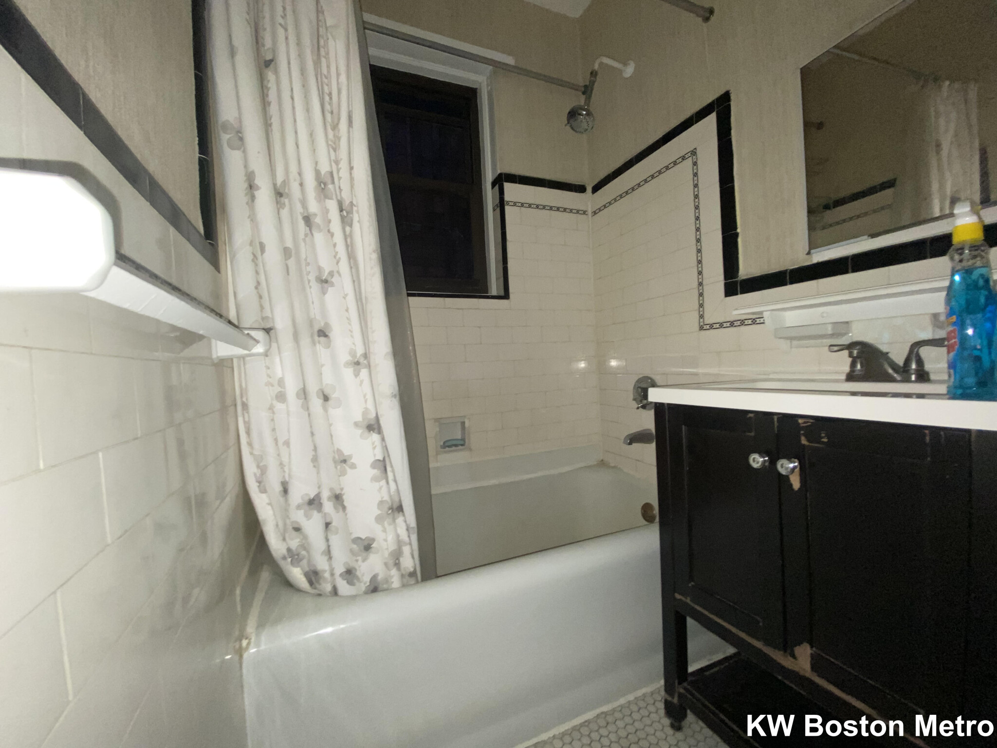 1 bed, 1 bath apartment for rent at 53 Fellsway Unit 21, Medford — photo 5 of 7