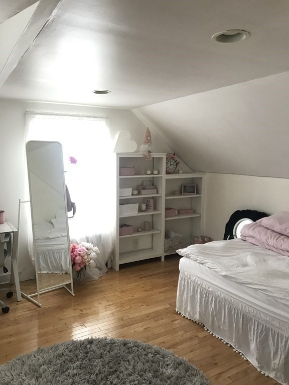 53 Elinor Rd, Newton Highlands