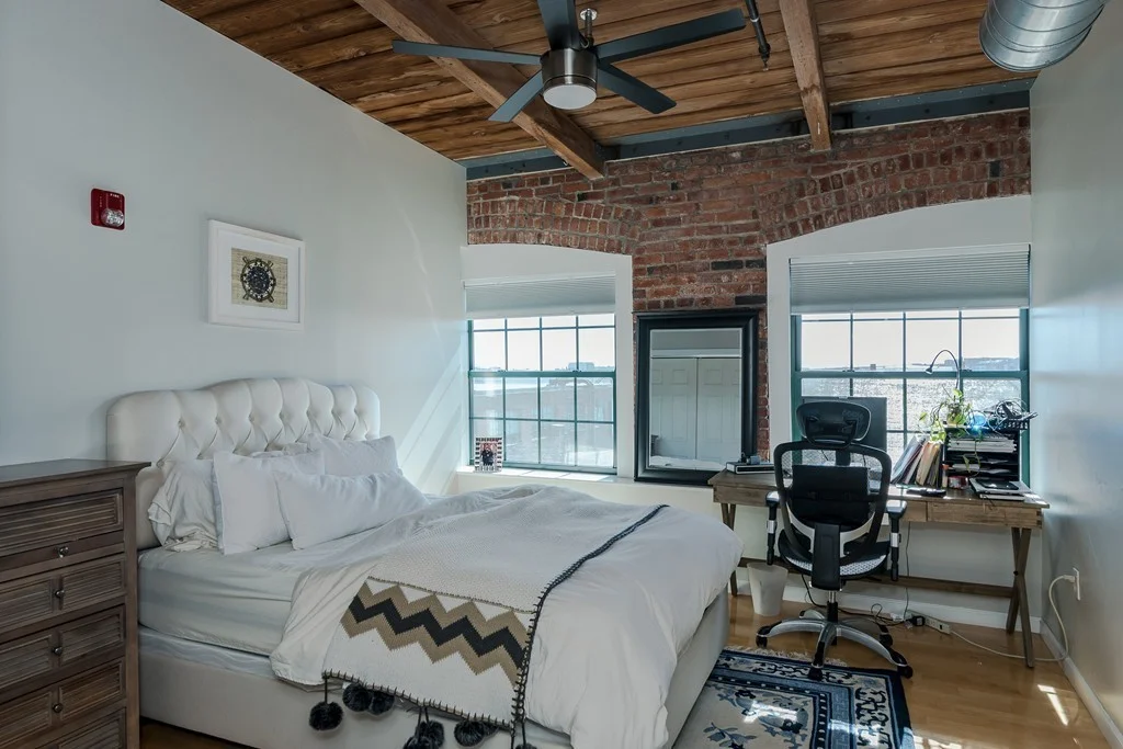 210 Broadway, Everett