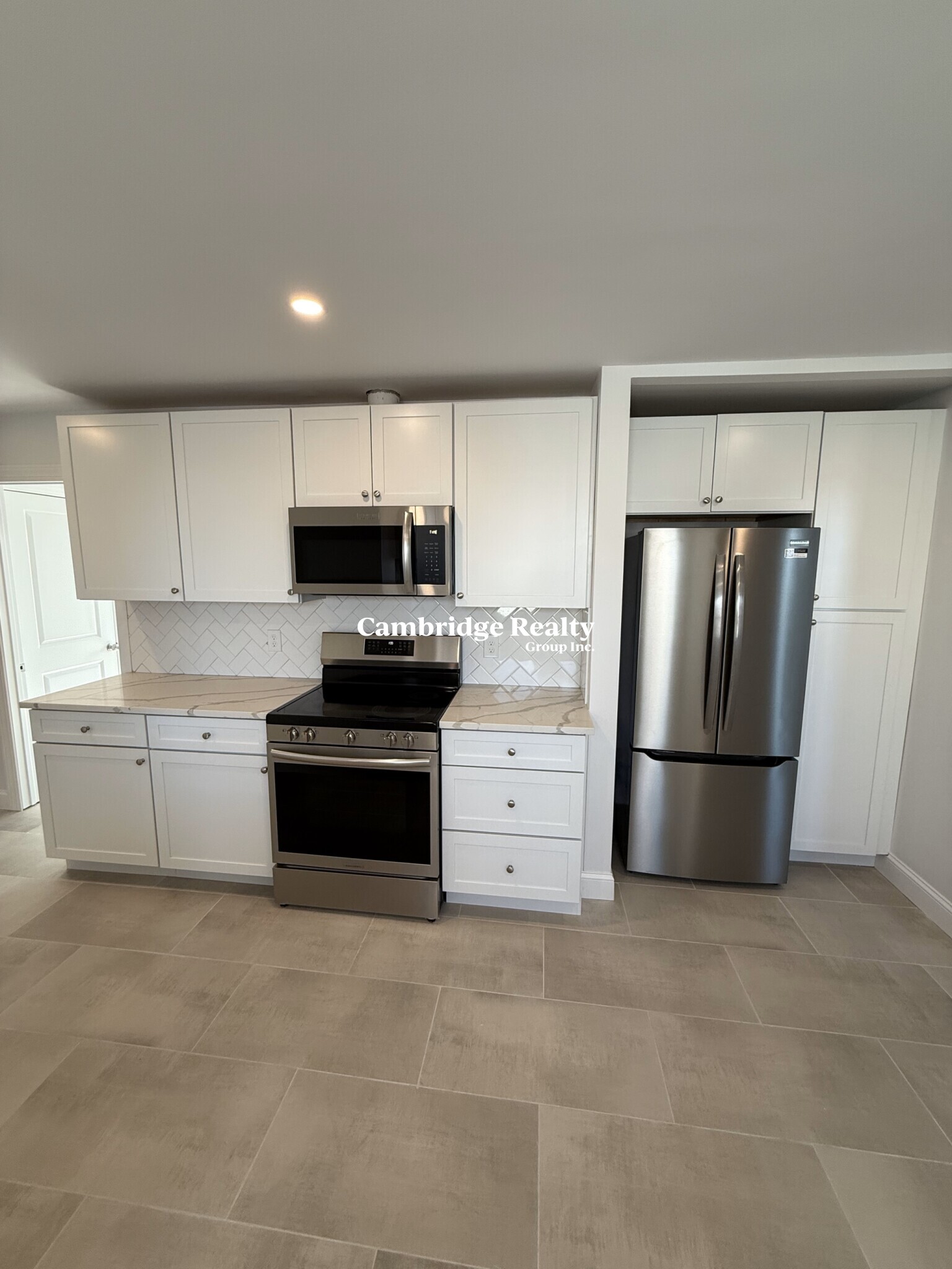 380 Main St, Everett