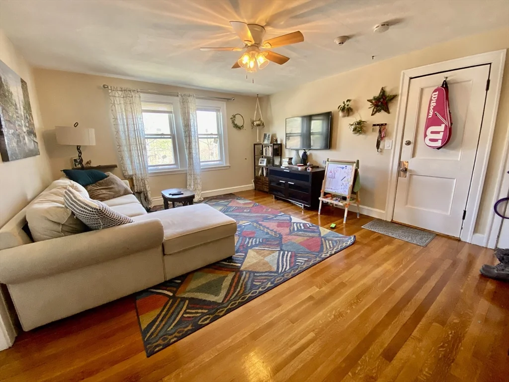 4907 Washington St, West Roxbury