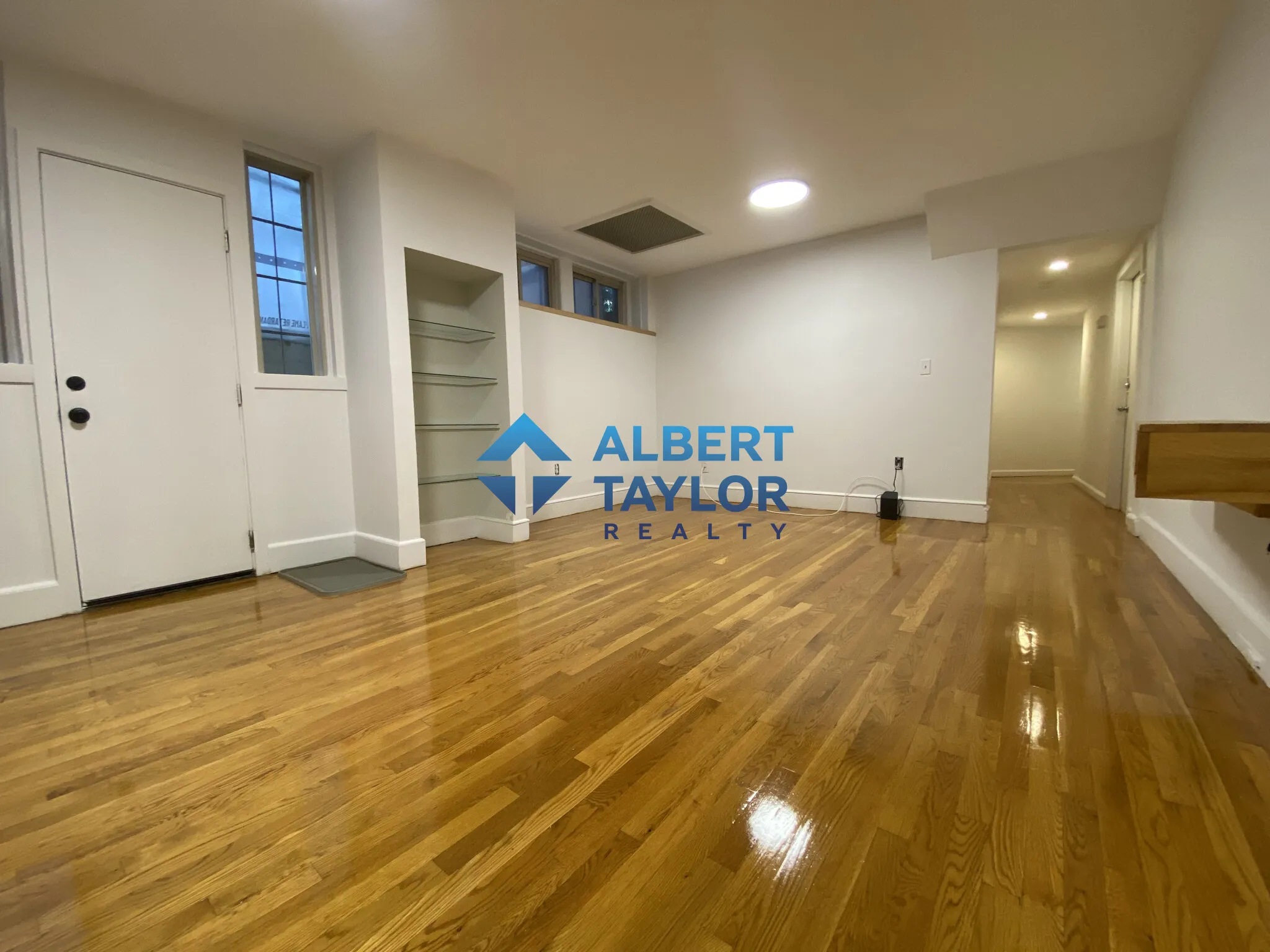 90 Bynner St, Jamaica Plain