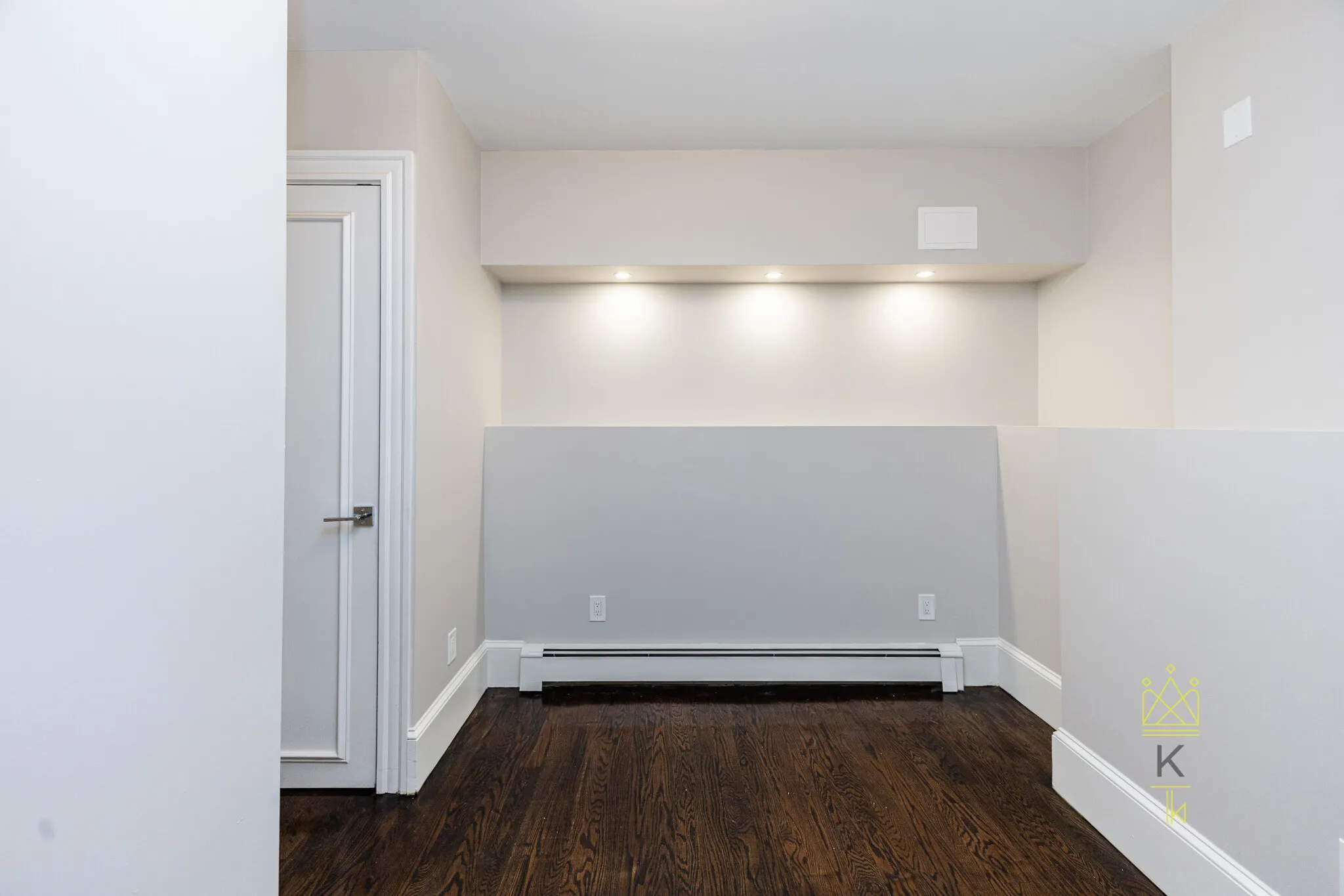 85 Regent St, Roxbury