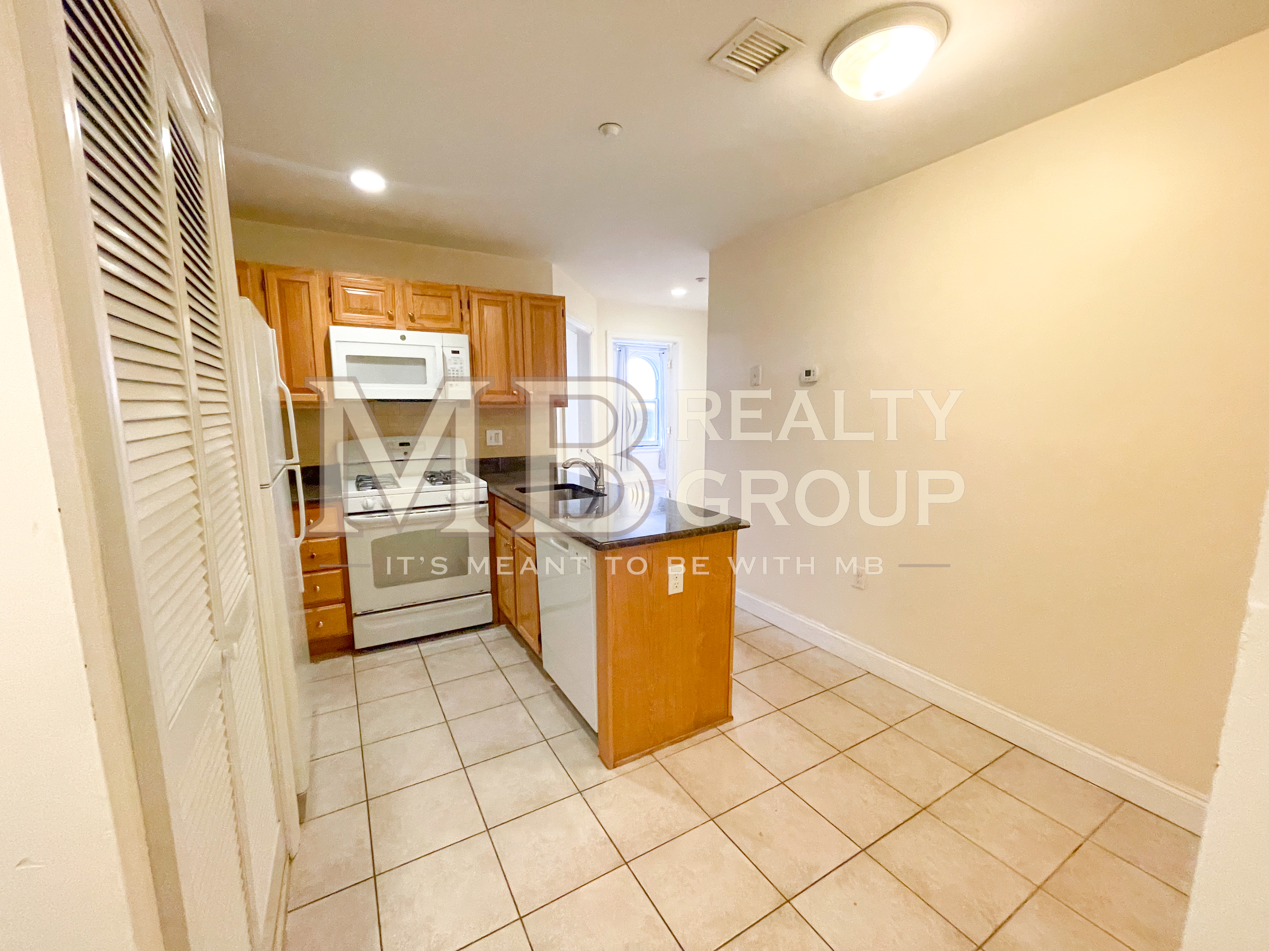 90 Westland Ave, Fenway