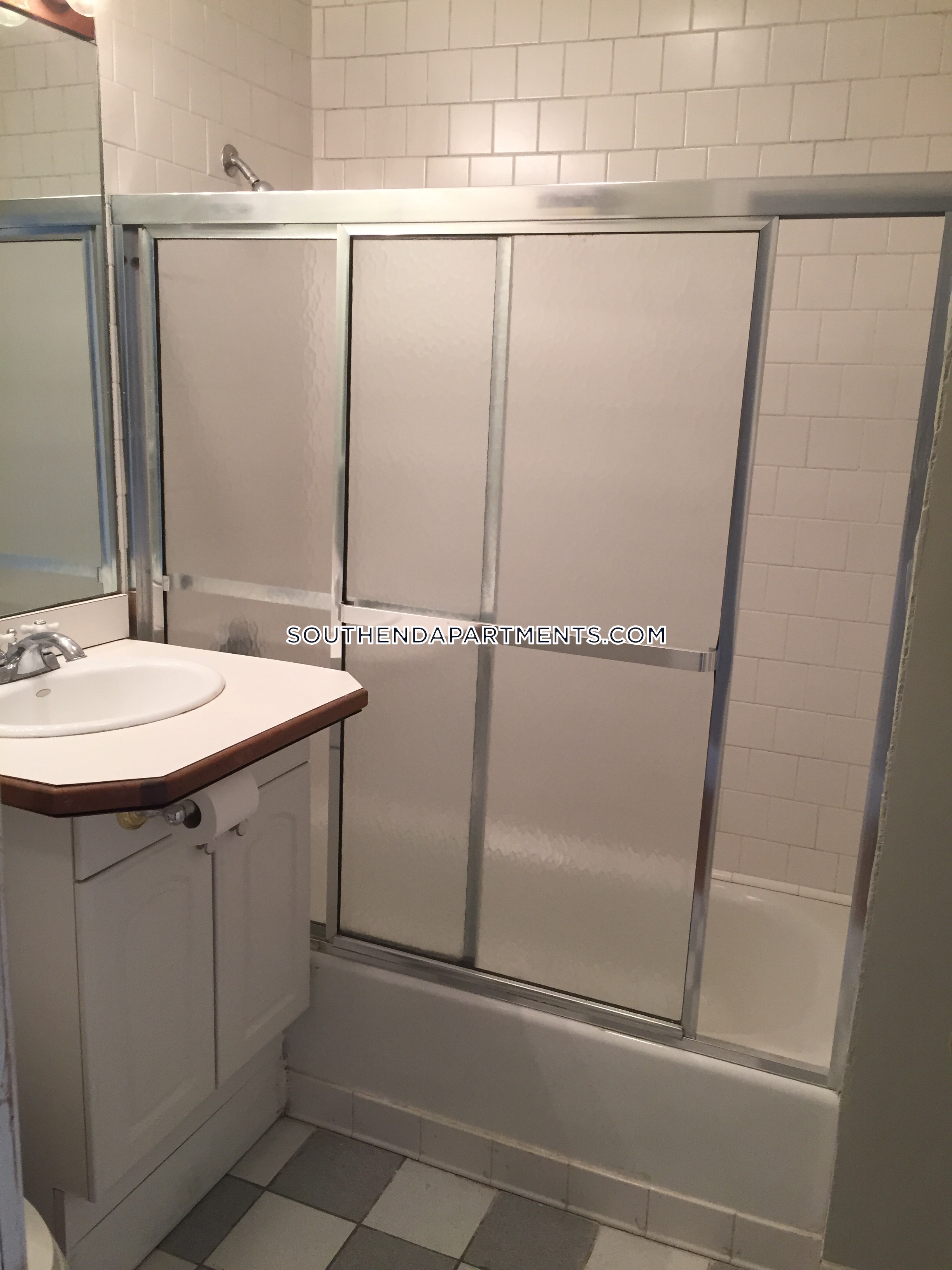 2 bed, 1 bath apartment for rent at 536 Tremont St Unit 3, South End — photo 10 of 26