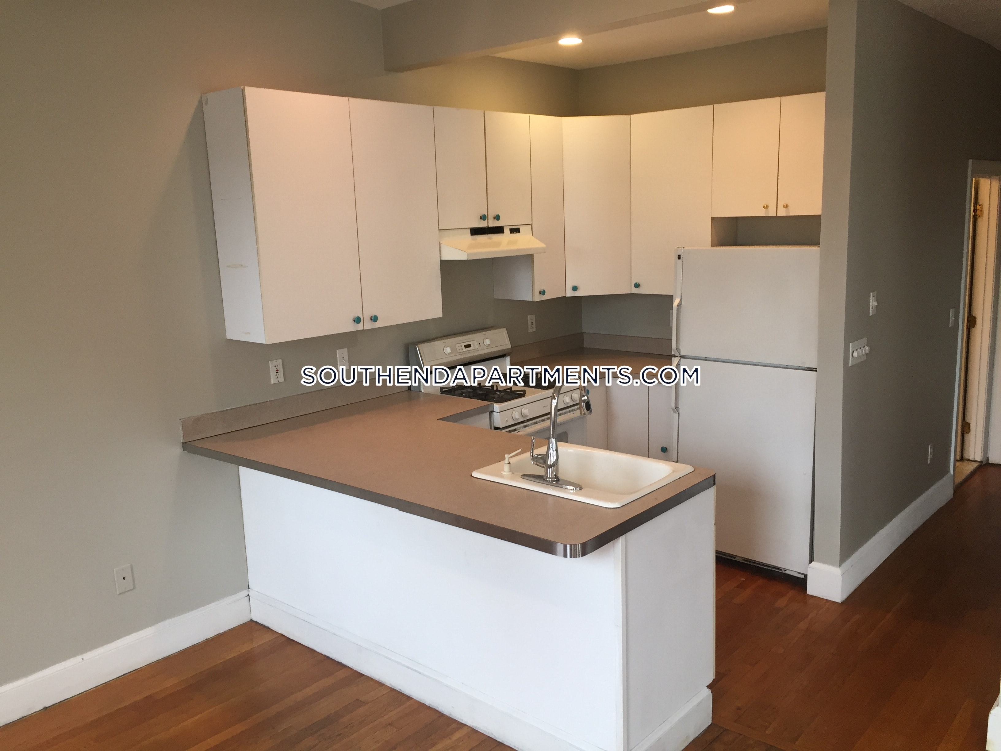 2 bed, 1 bath apartment for rent at 536 Tremont St Unit 3, South End — photo 21 of 26
