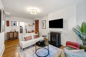 102 Revere, Beacon Hill