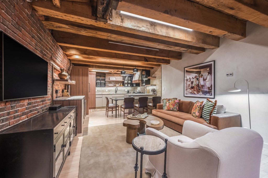 57 Fulton St, North End