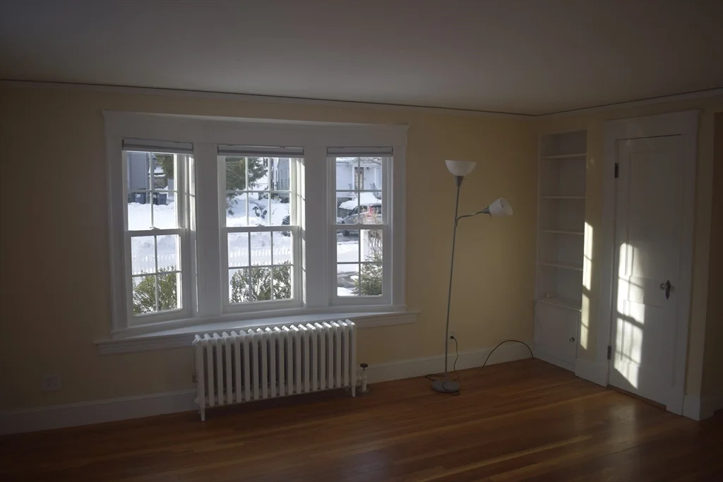 60 Park St, North Andover