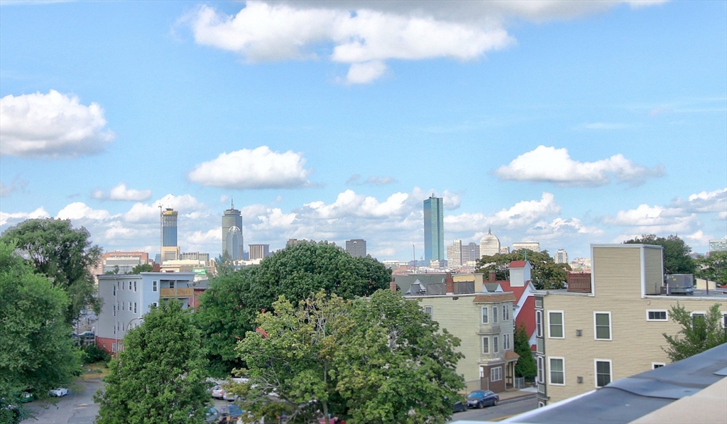 4 Kemp St, South Boston